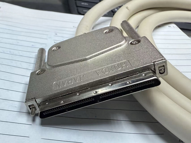 SCSI 100P केबल असेंबली